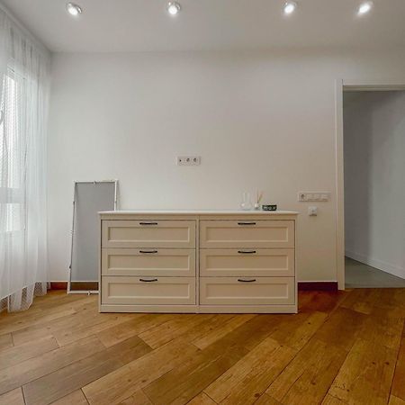 Stylish Apartment In Санта Пола Екстериор снимка