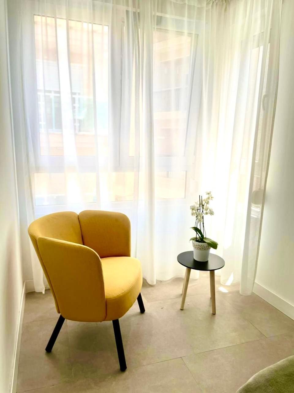 Stylish Apartment In Санта Пола Екстериор снимка