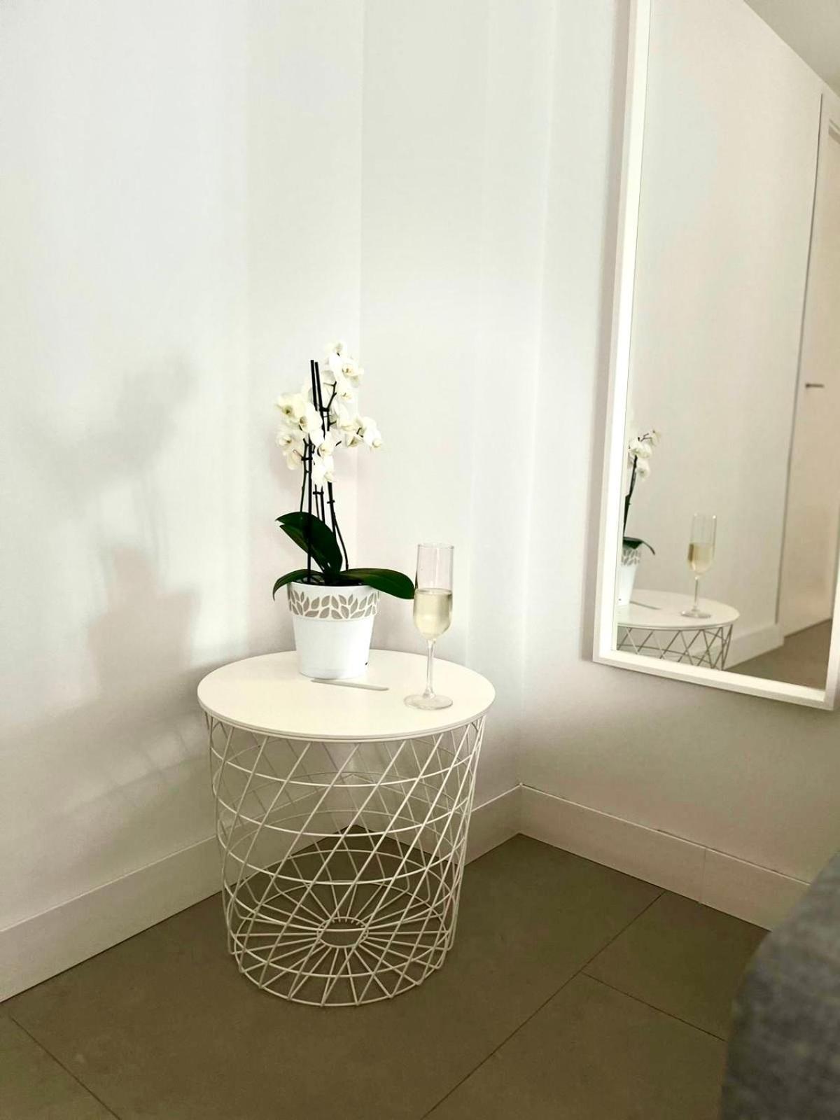 Stylish Apartment In Санта Пола Екстериор снимка