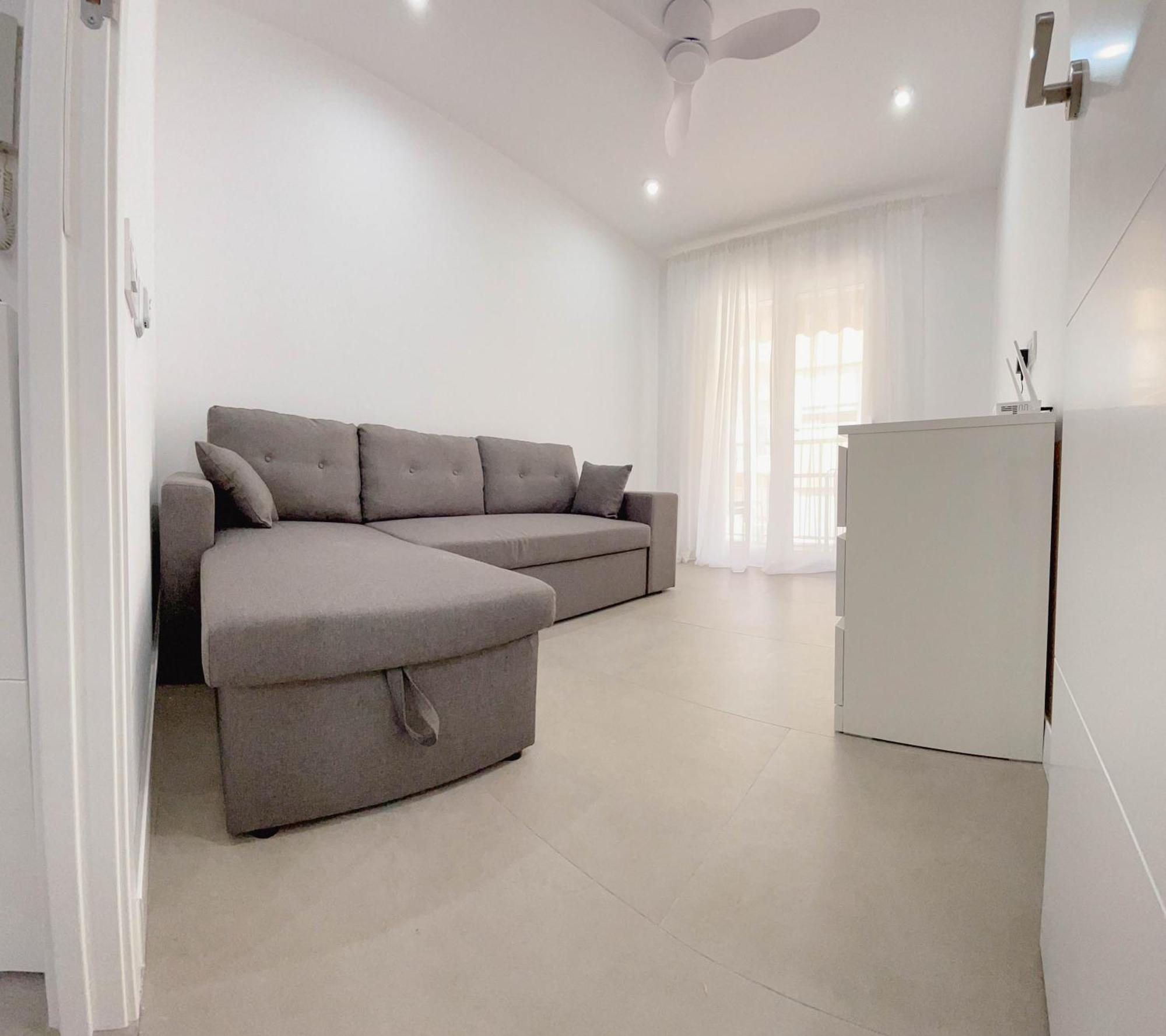 Stylish Apartment In Санта Пола Екстериор снимка